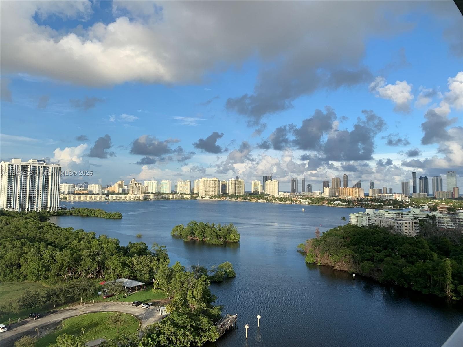 16385 Biscayne Blvd 1503 +2Parking photo 17