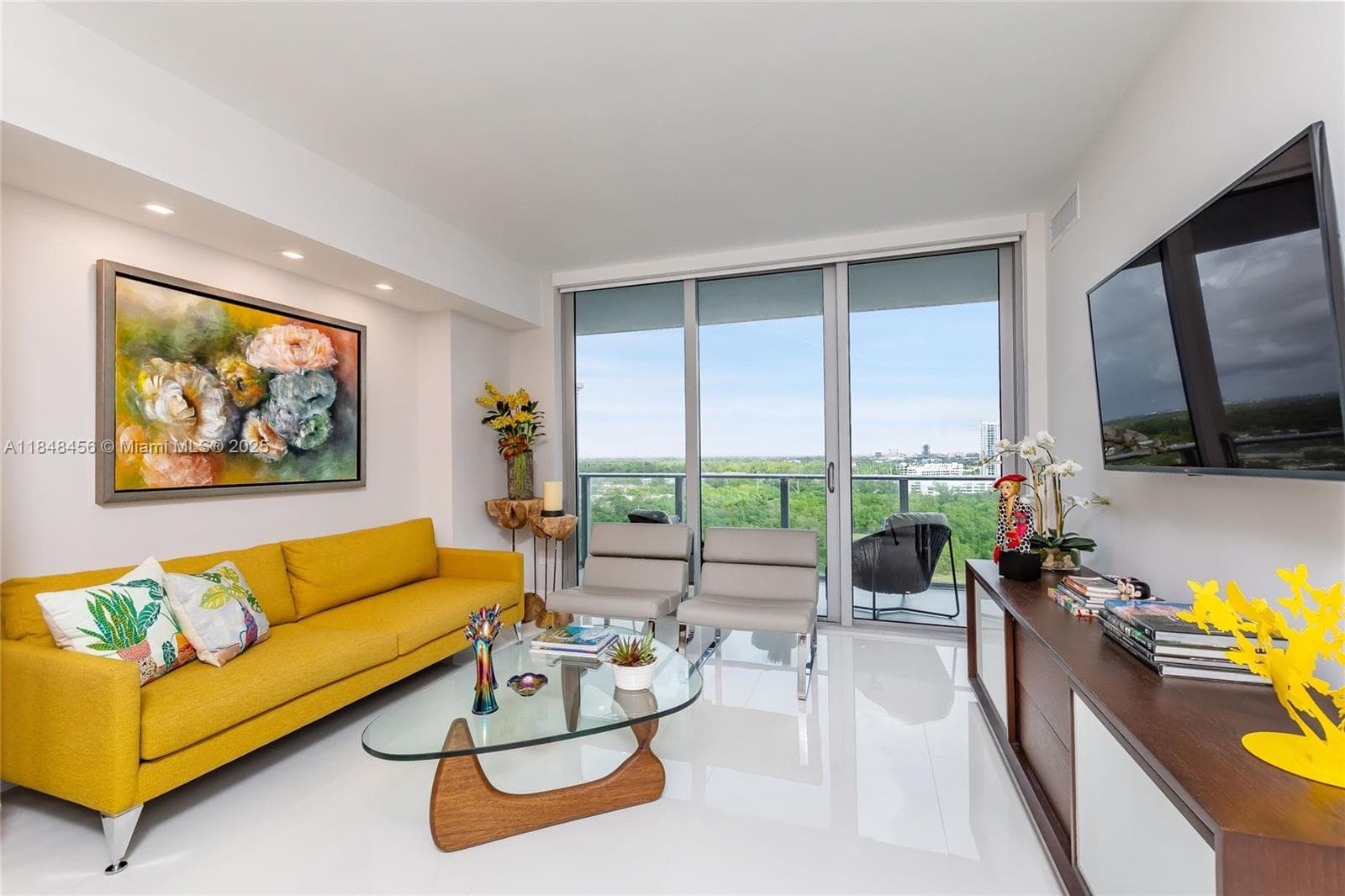 16385 Biscayne Blvd 1503 +2Parking photo 12
