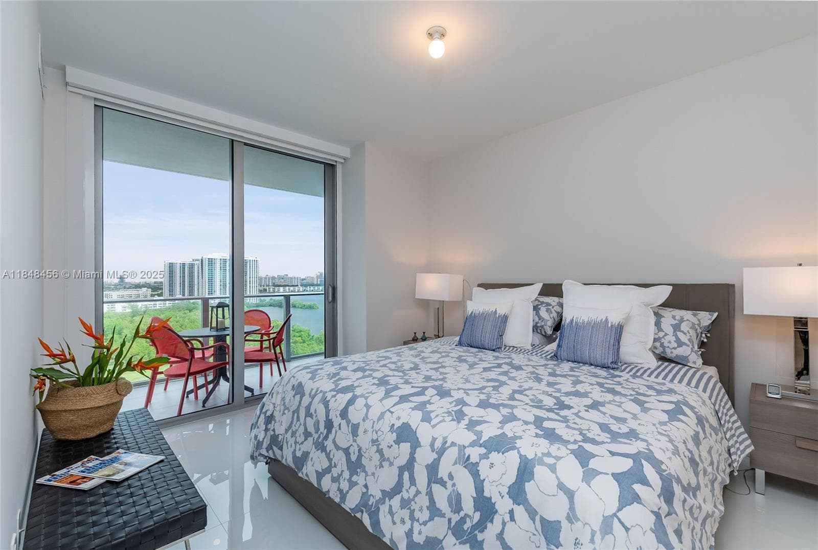 16385 Biscayne Blvd 1503 +2Parking photo 18