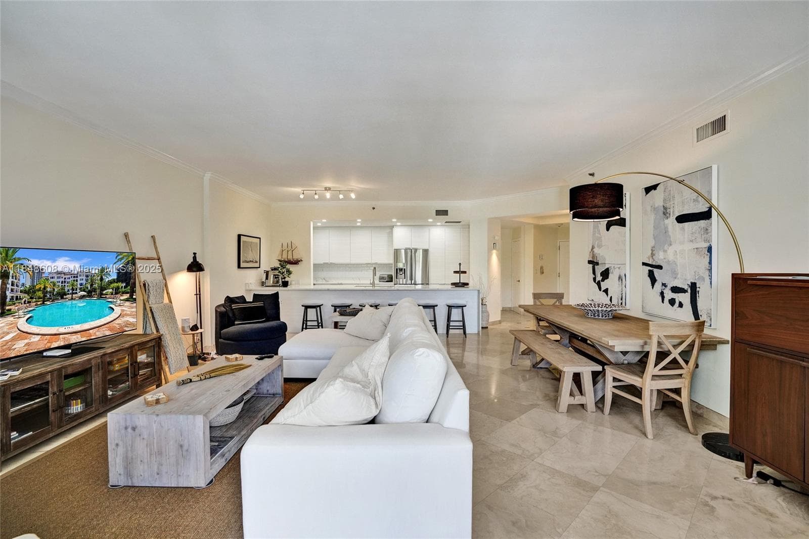 3700 Island Blvd C206 photo 6