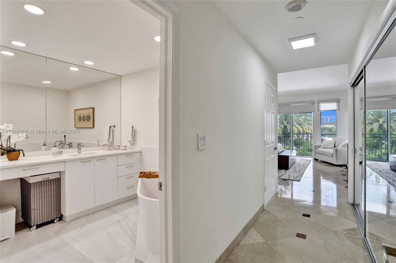 3700 Island Blvd C206 photo 20