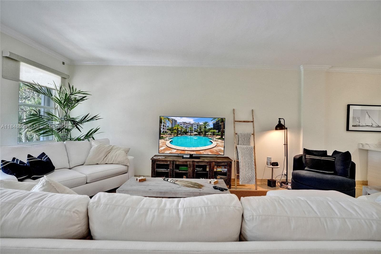 3700 Island Blvd C206 photo 11