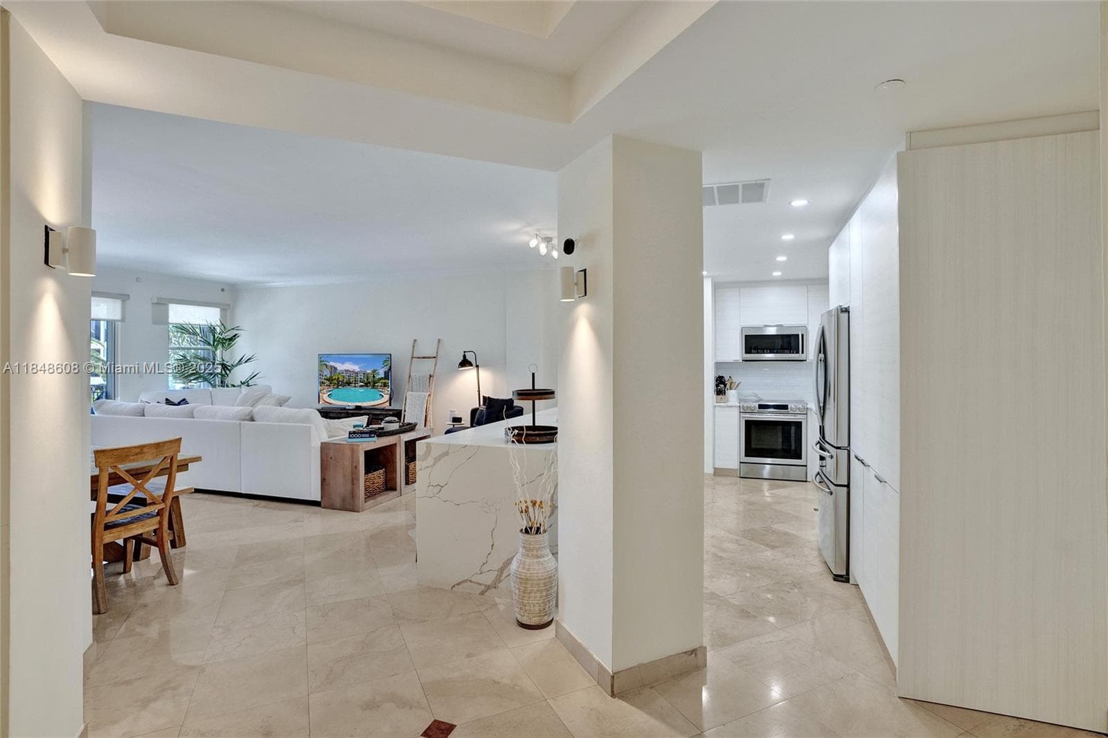 3700 Island Blvd C206 photo 8