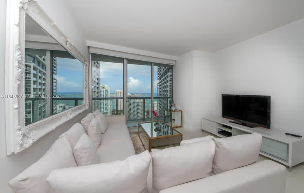 485 Brickell Ave 3711 photo 5
