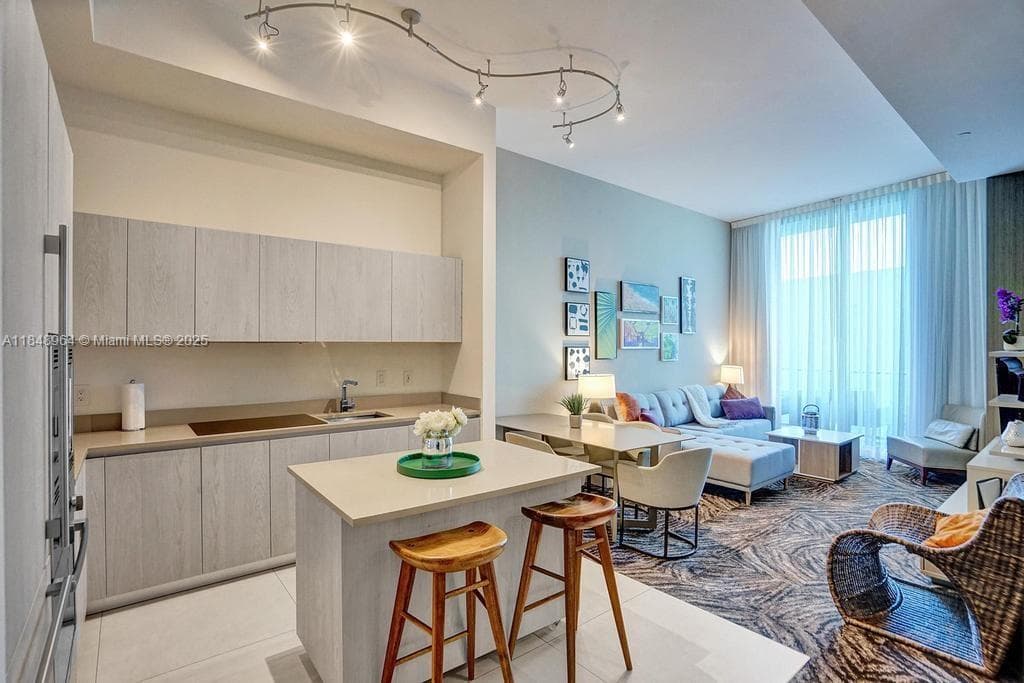 4111 S Ocean Drive 304 photo 23