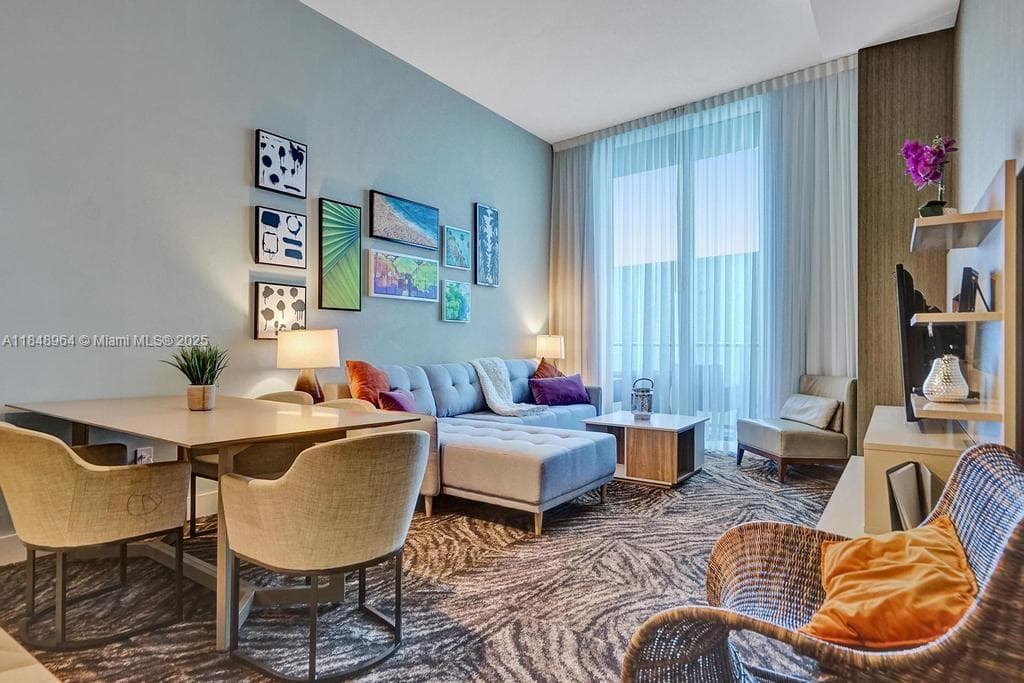 4111 S Ocean Drive 304 photo 2