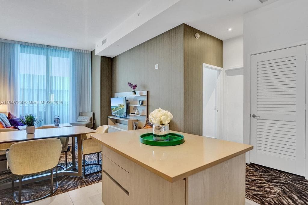 4111 S Ocean Drive 304 photo 17