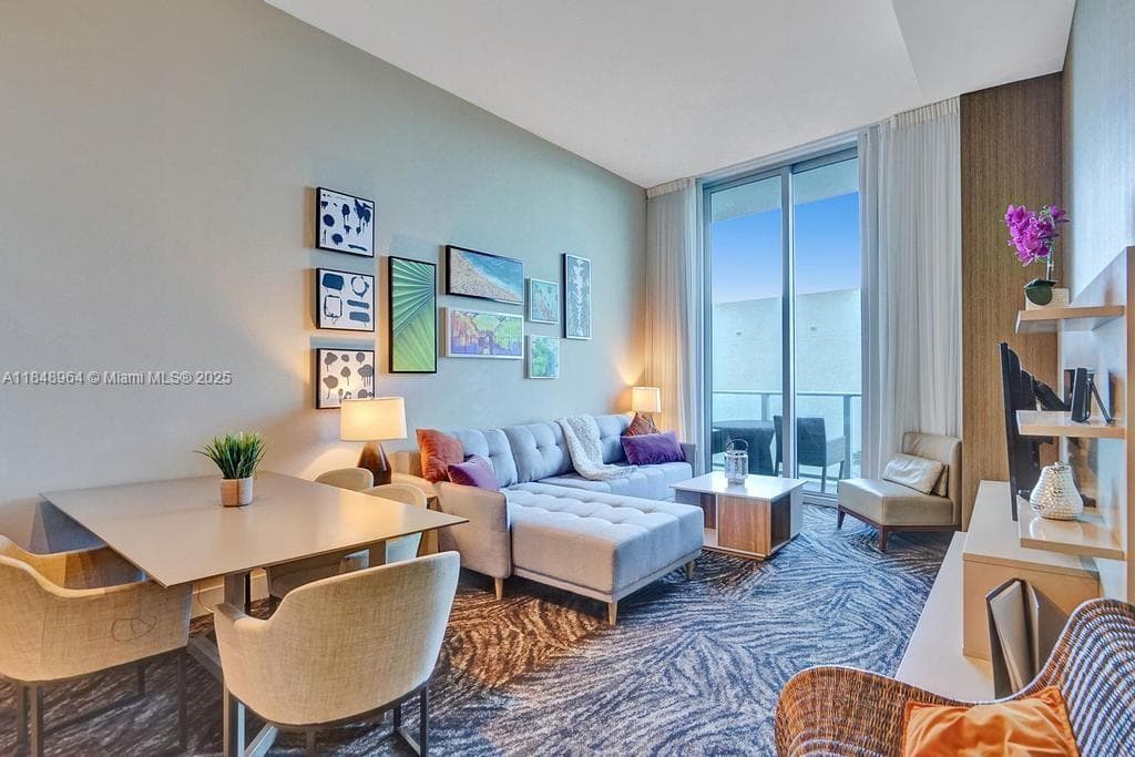 4111 S Ocean Drive 304 photo 1