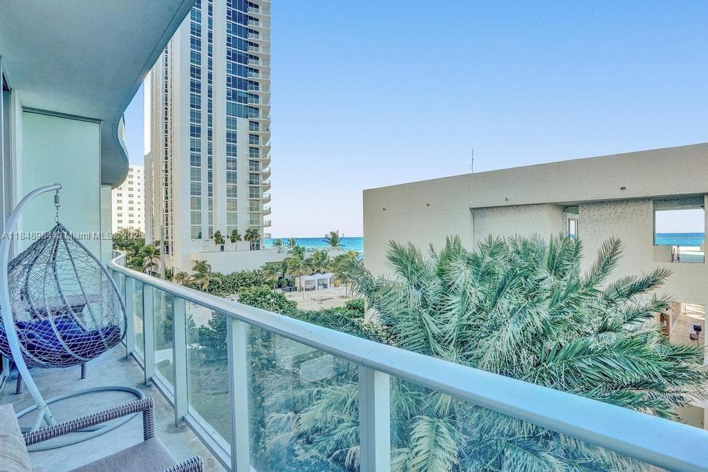 4111 S Ocean Drive 304 photo 9