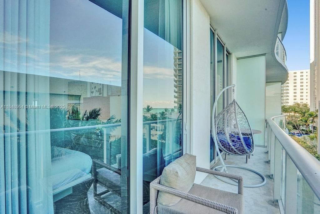 4111 S Ocean Drive 304 photo 10