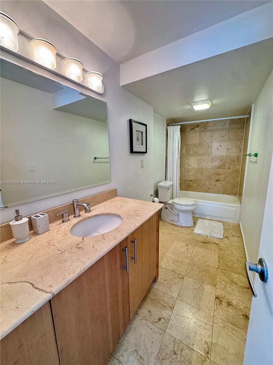 10275 Collins Ave 316 photo 19