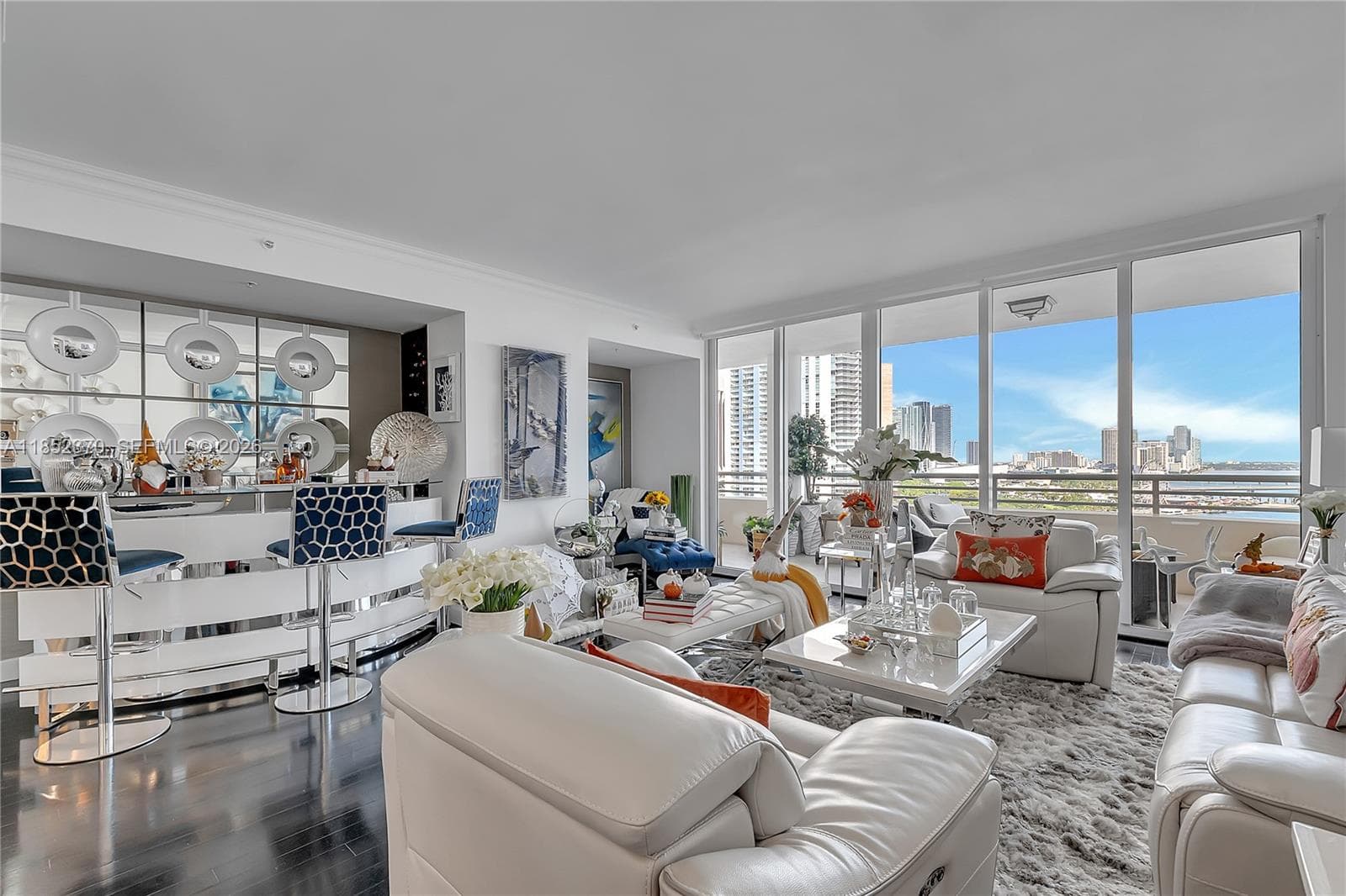 848 Brickell Key Dr 1906 photo 6