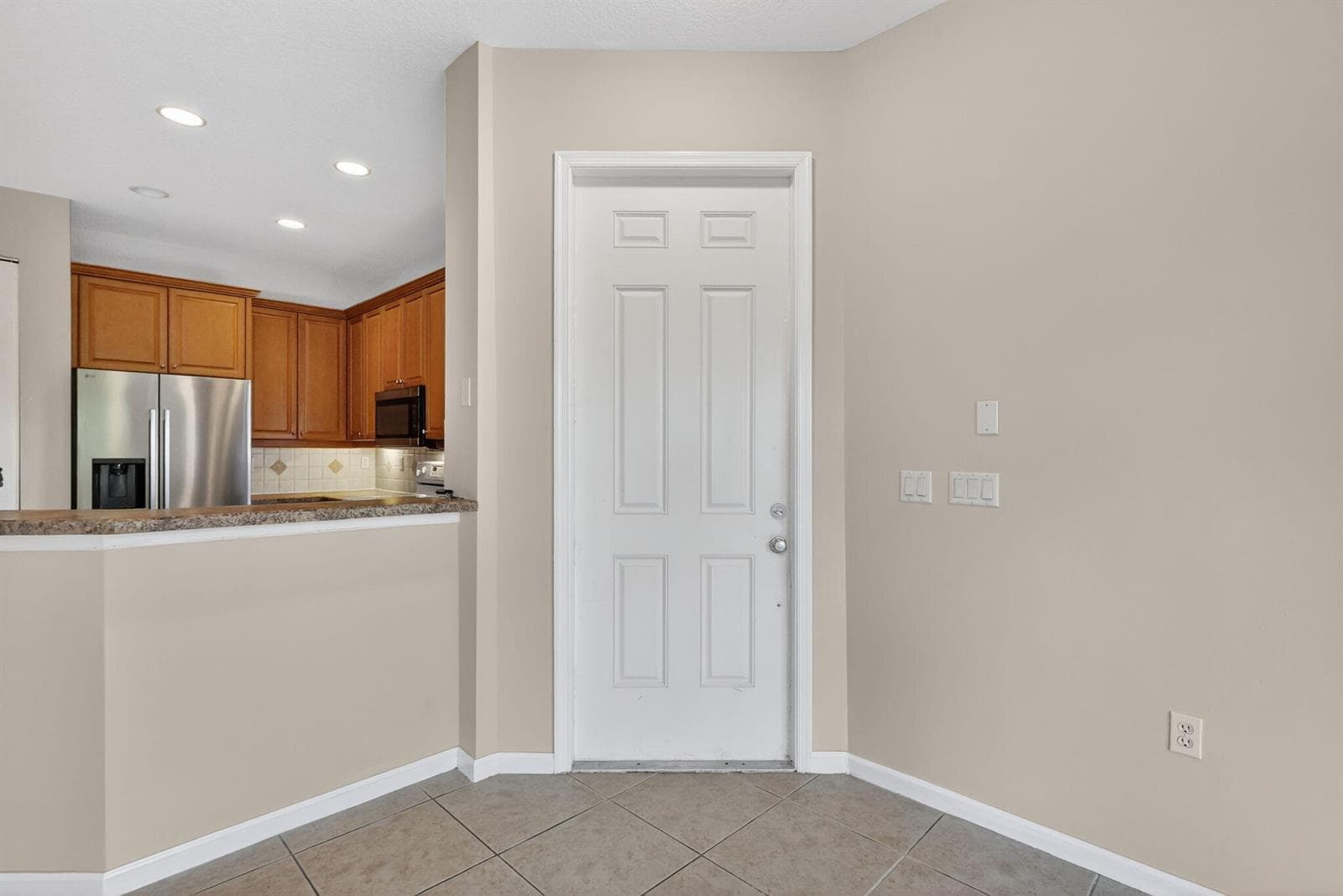 906 Mariner Bay Boulevard photo 3