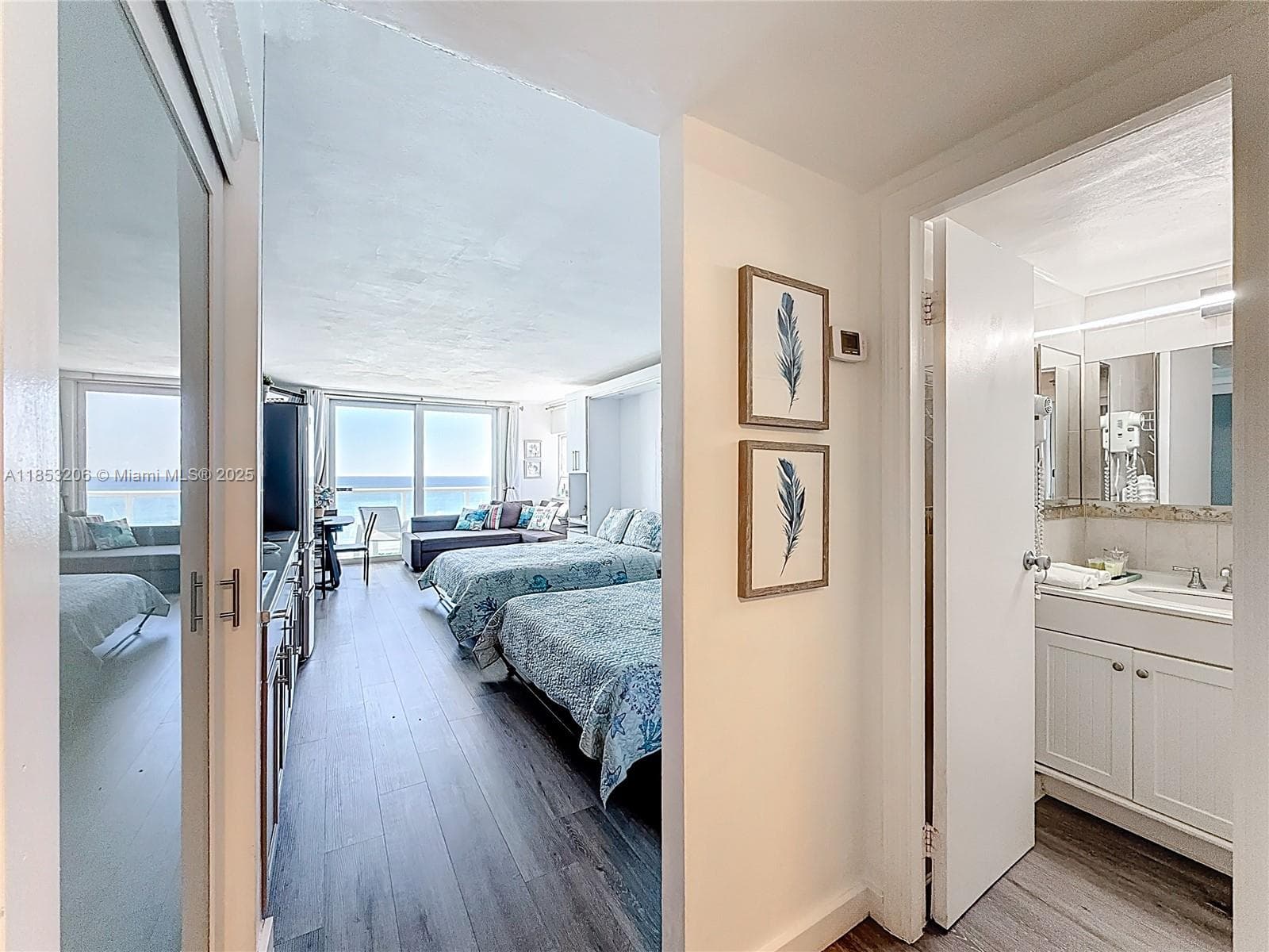 19201 Collins Ave 610 photo 9
