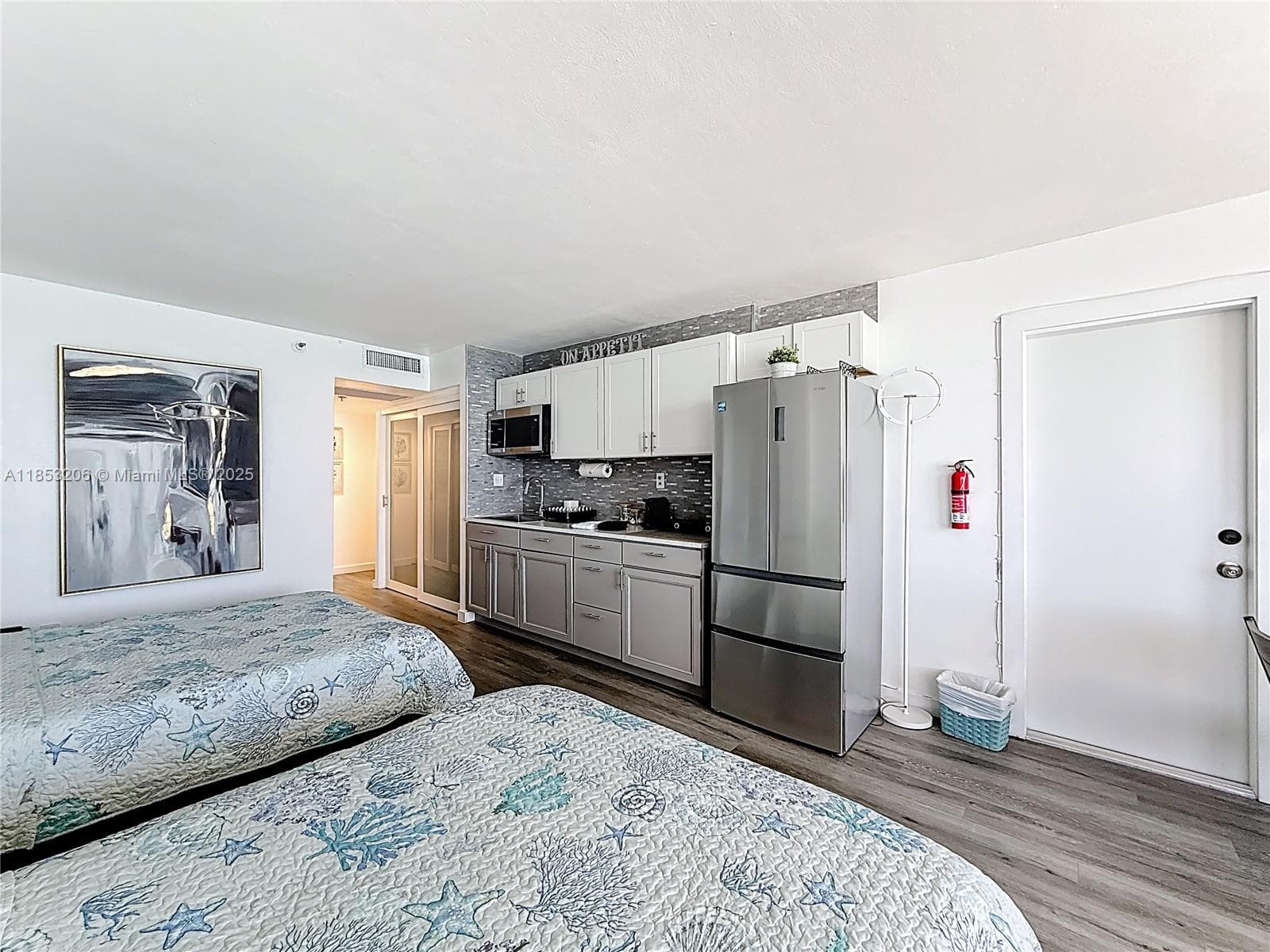 19201 Collins Ave 610 photo 19