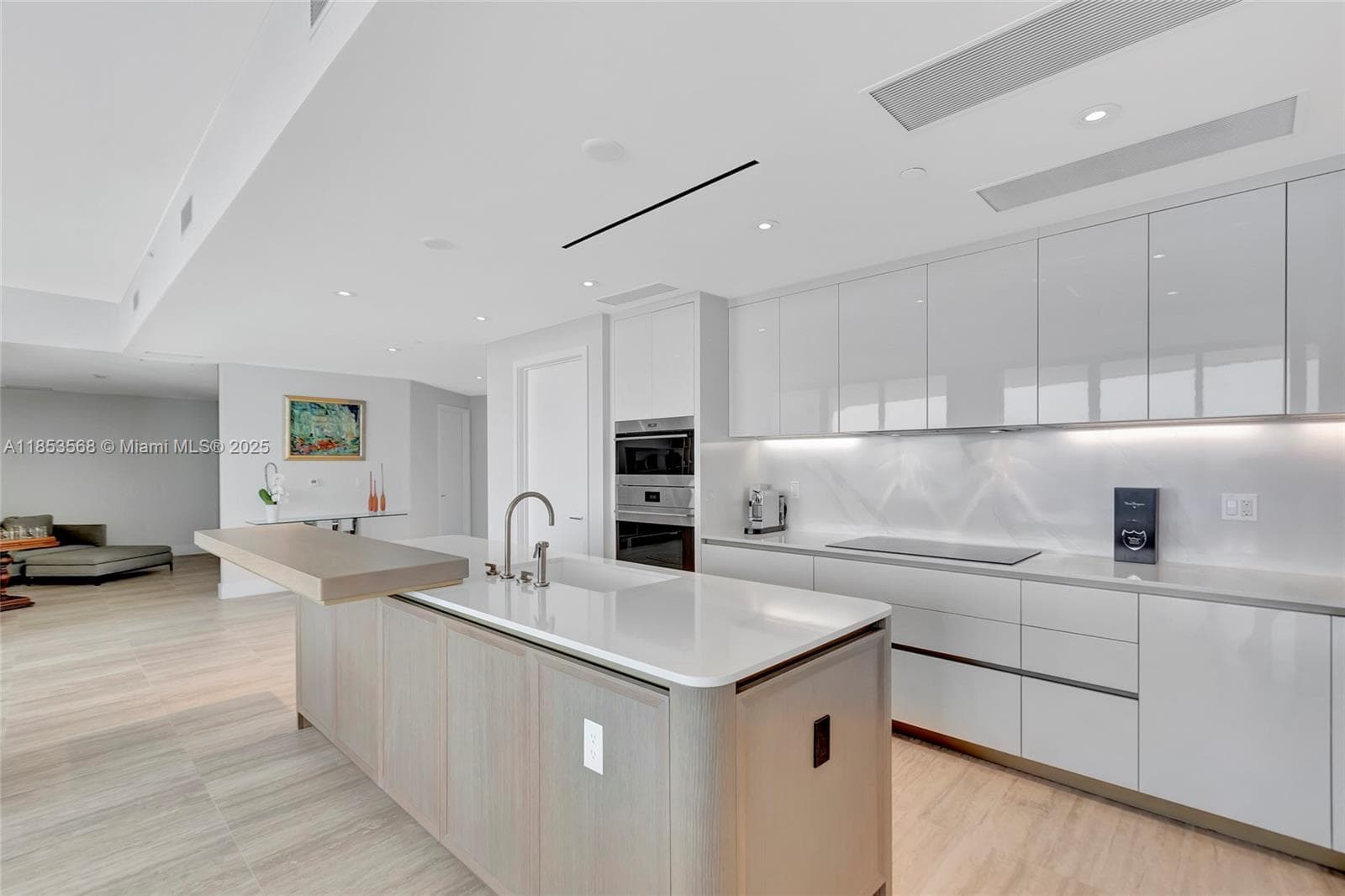 525 N Fort Lauderdale Beach Blvd 802 photo 15