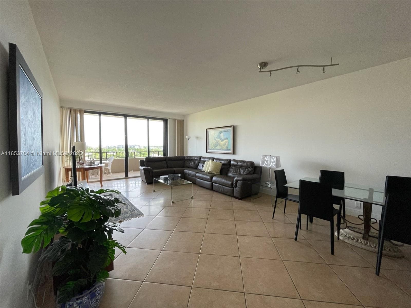 151 Crandon Blvd 833 photo 7