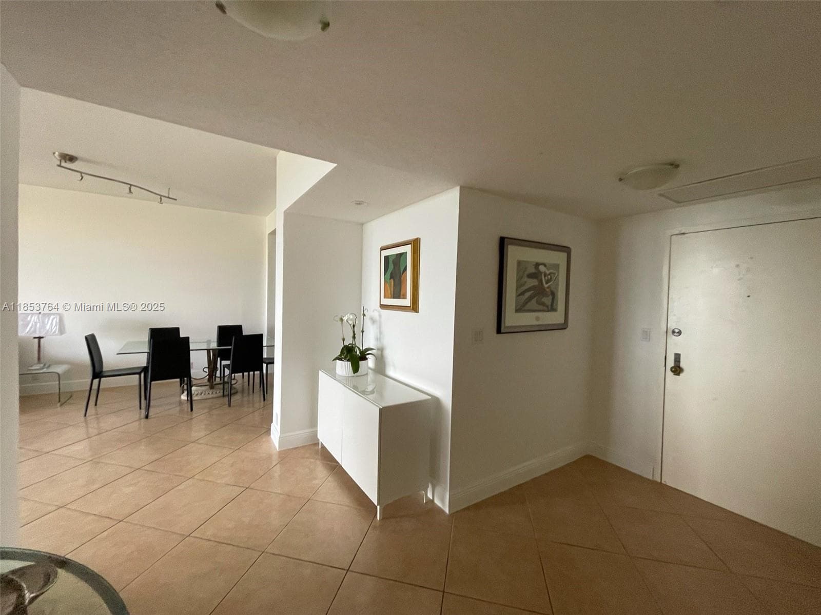 151 Crandon Blvd 833 photo 4