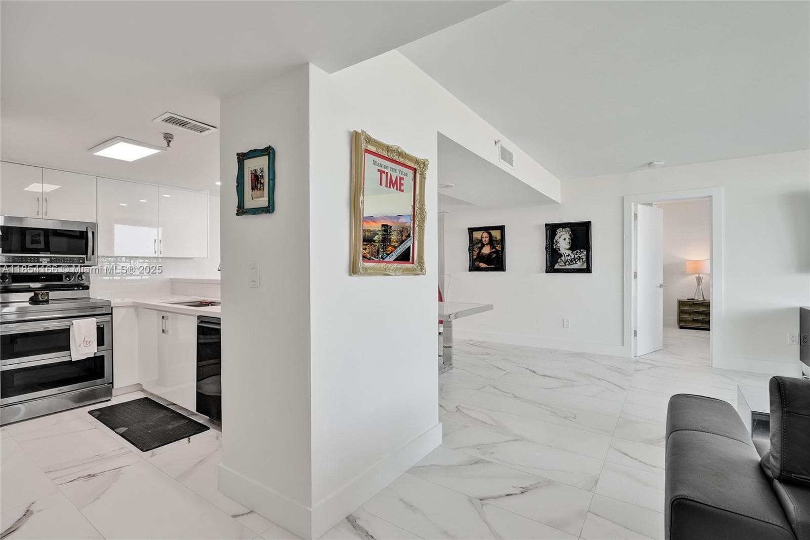 650 West Ave 1408 photo 10