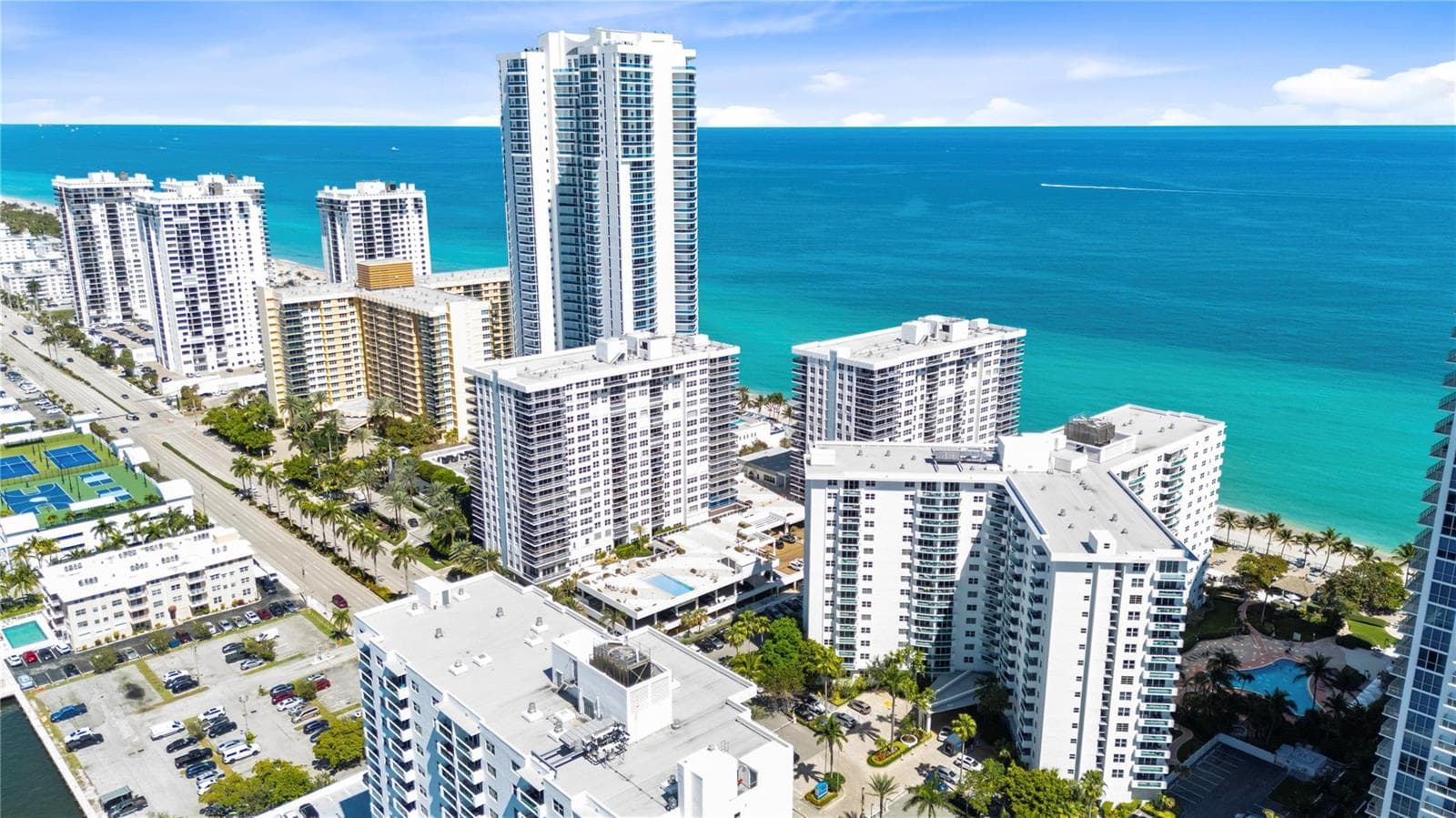 3001 S Ocean Drive 333 photo 2