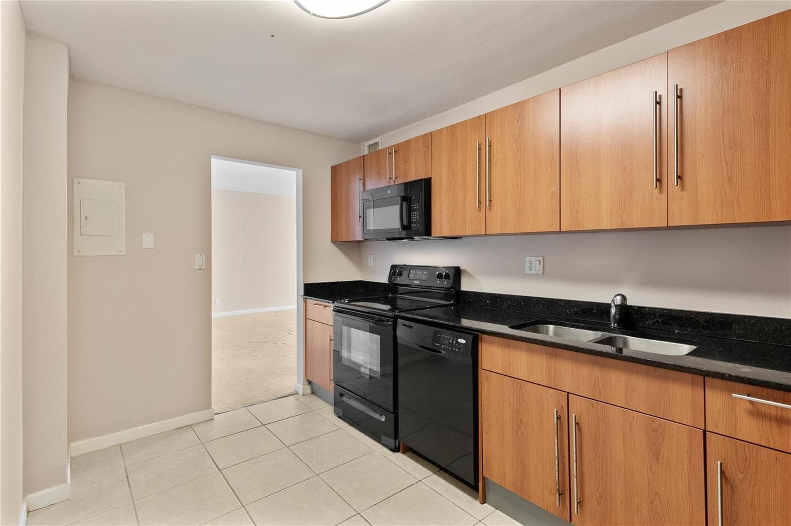 3001 S Ocean Drive 333 photo 25