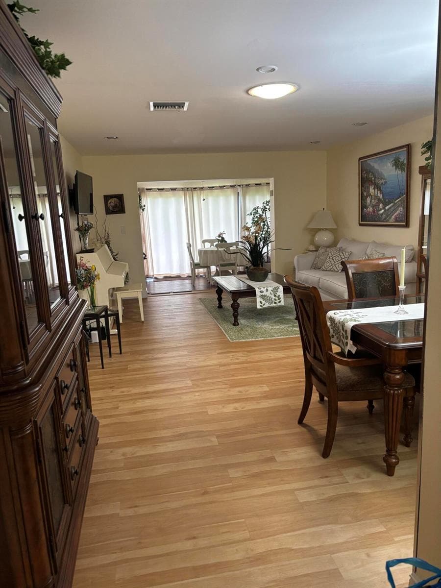 143 Lake Susan Drive photo 6