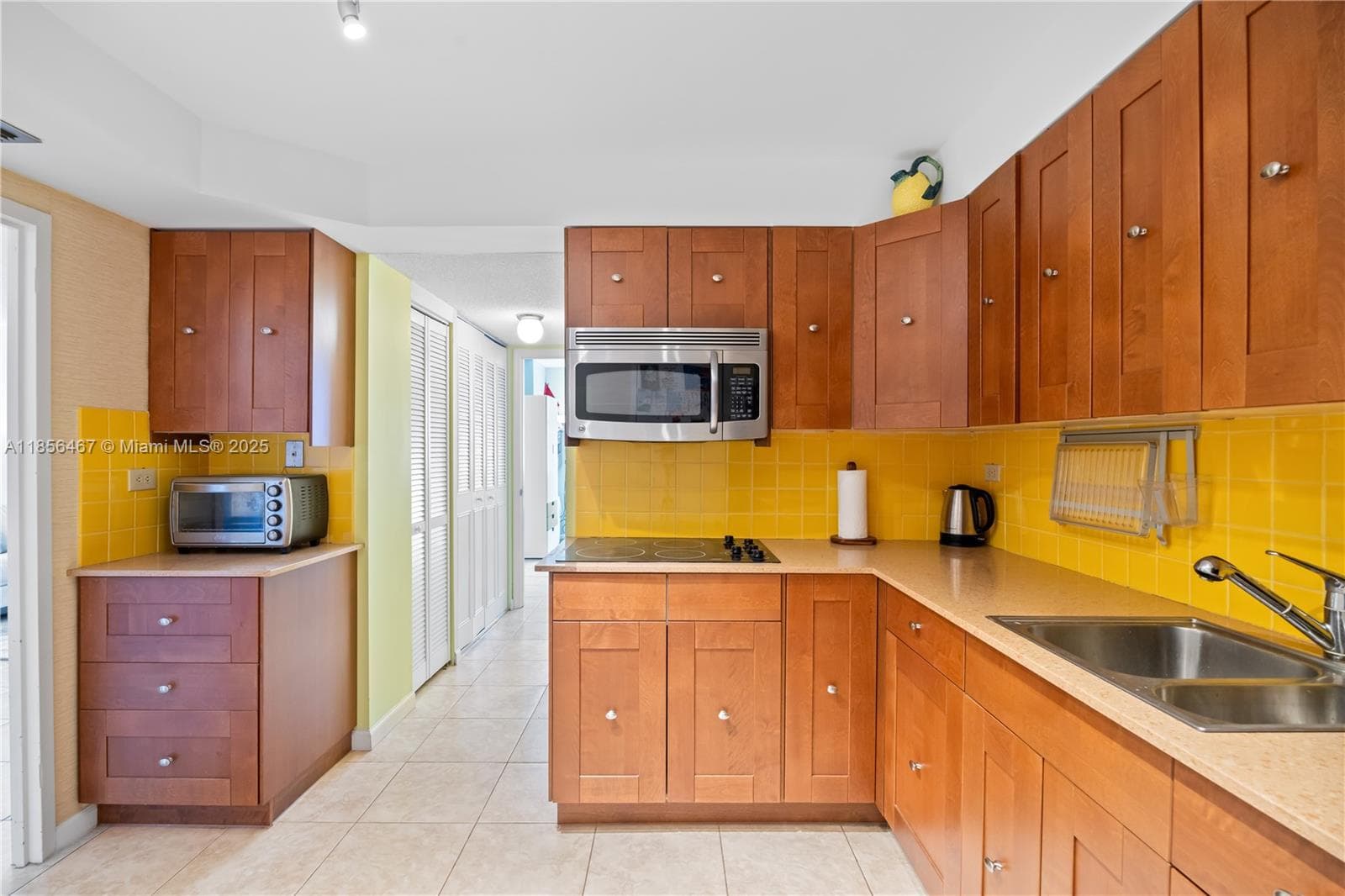 251 174th St 812 photo 7