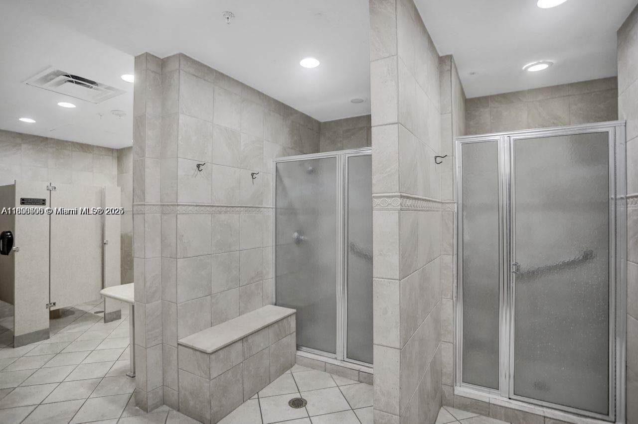 2030 S Ocean Dr 516 photo 17