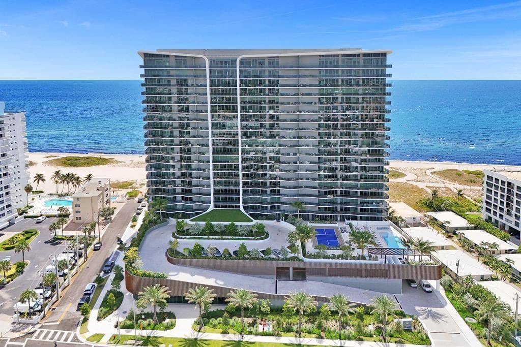 900 N Ocean Boulevard 1405 photo 2