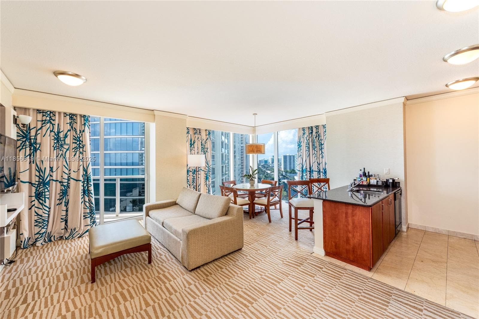 18001 Collins Ave 1214- 1215 photo 2