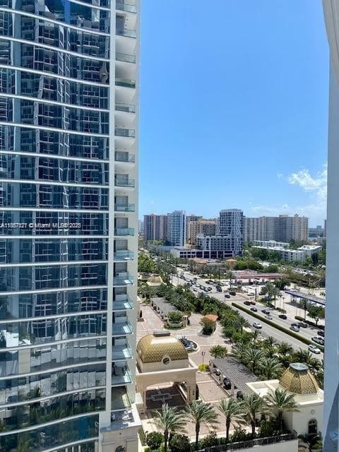 18001 Collins Ave 811 photo 5