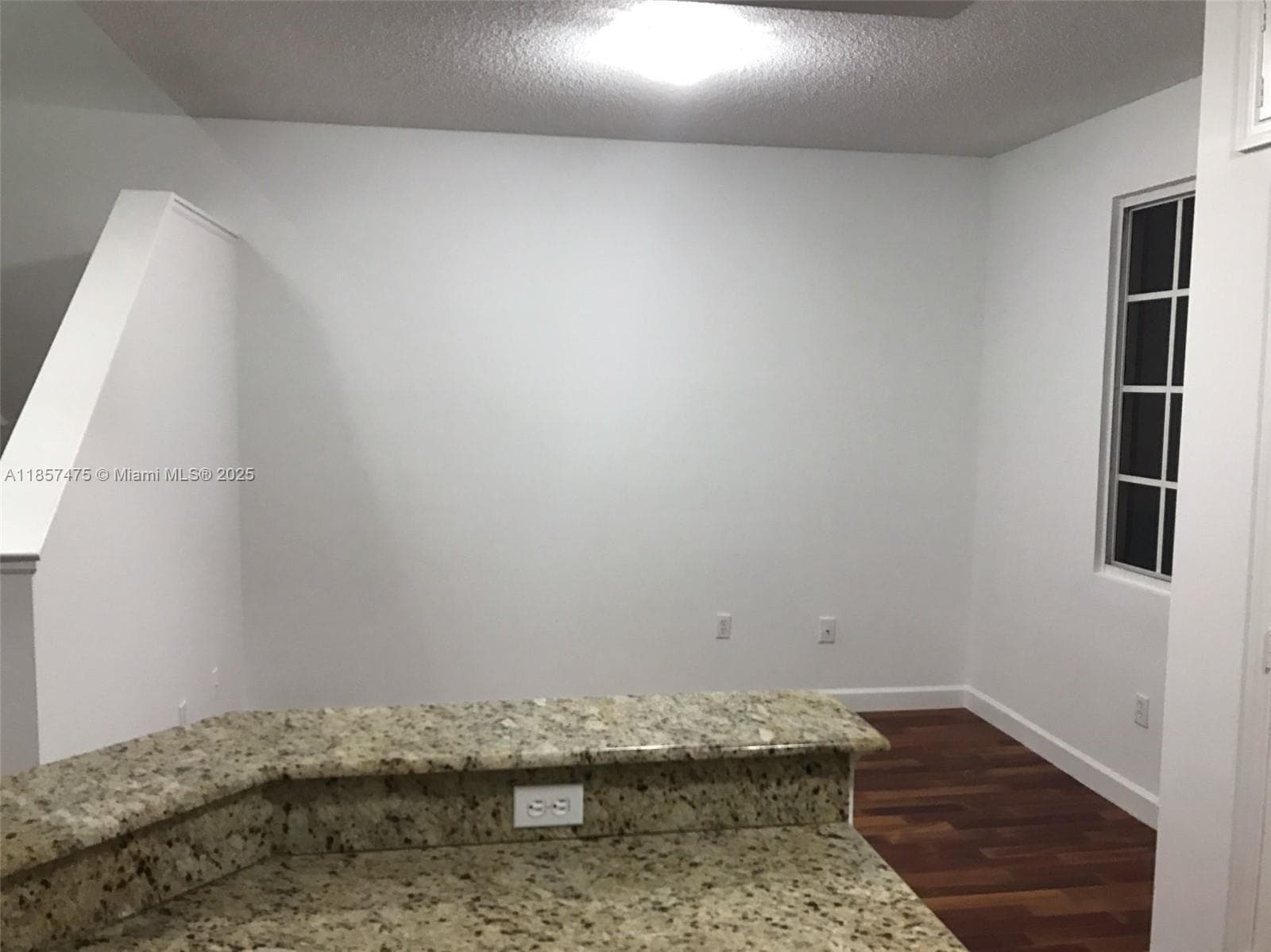 2821 NE 185th St 408 photo 9