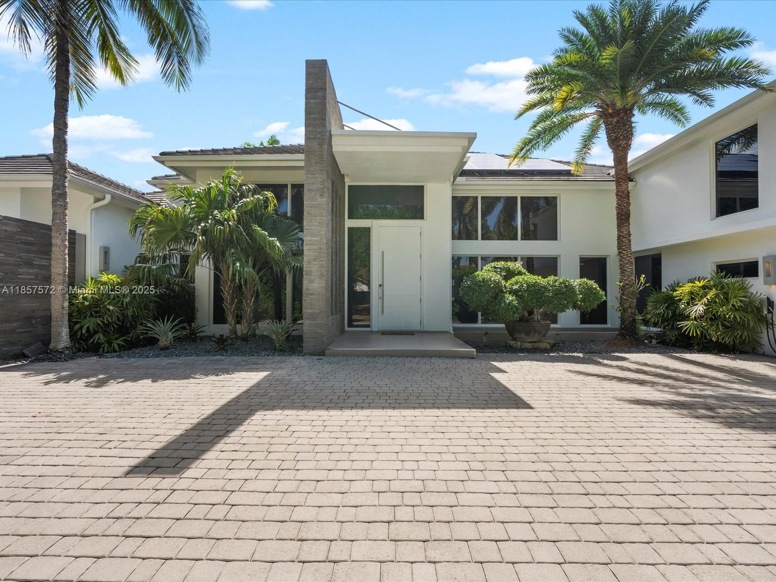 224 S ISLAND photo 6