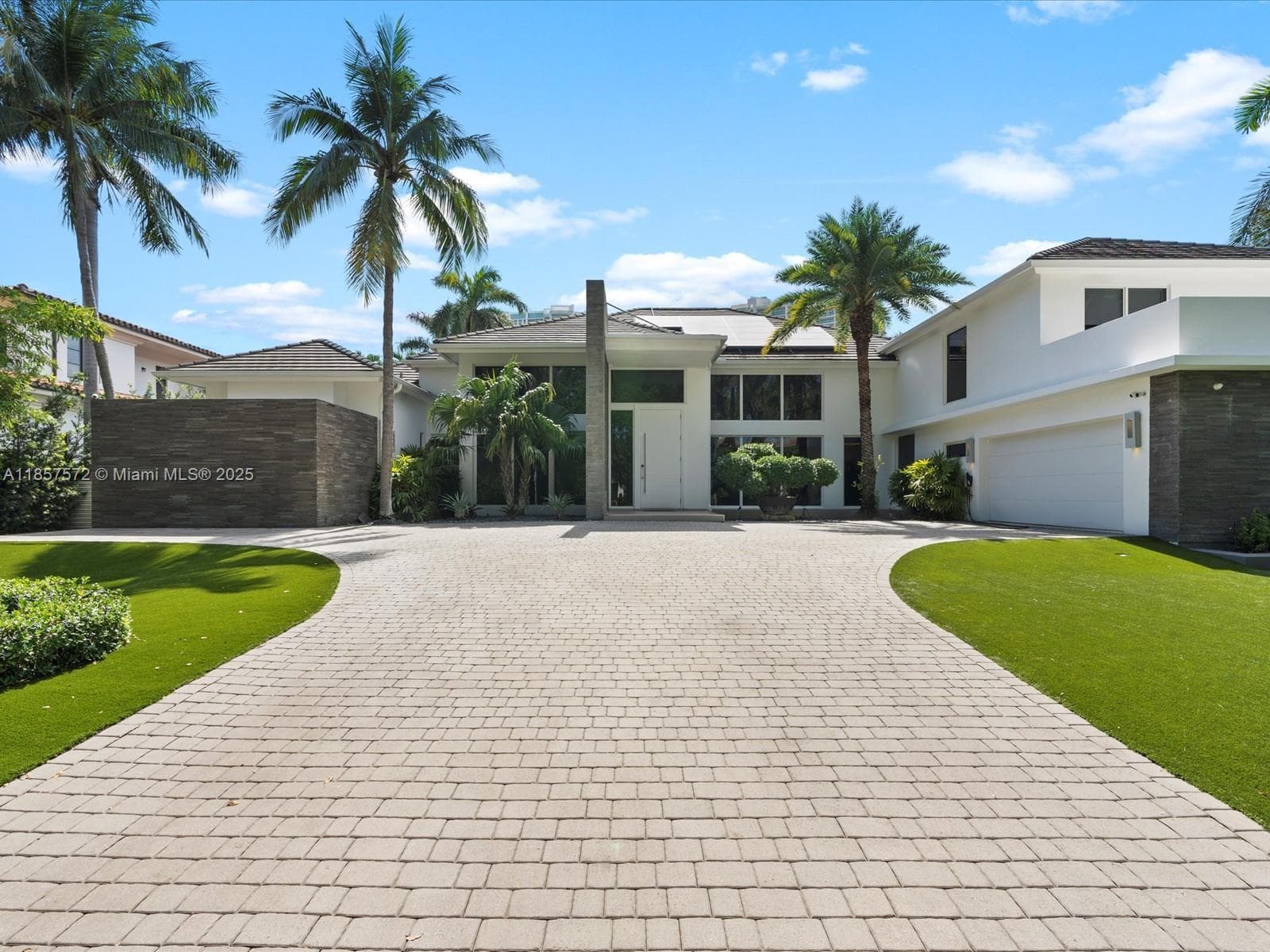 224 S ISLAND photo 4