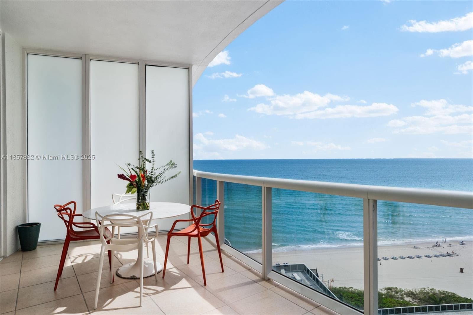 16001 Collins Ave 907 photo 1