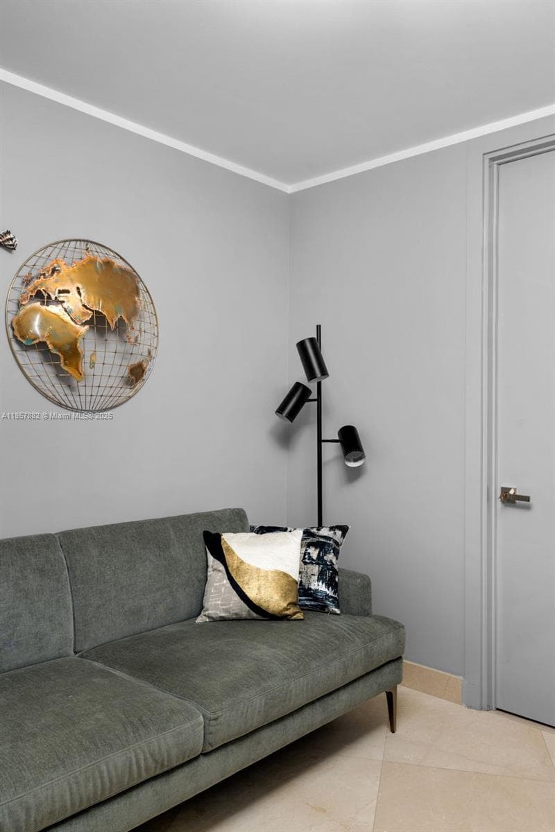 16001 Collins Ave 907 photo 5