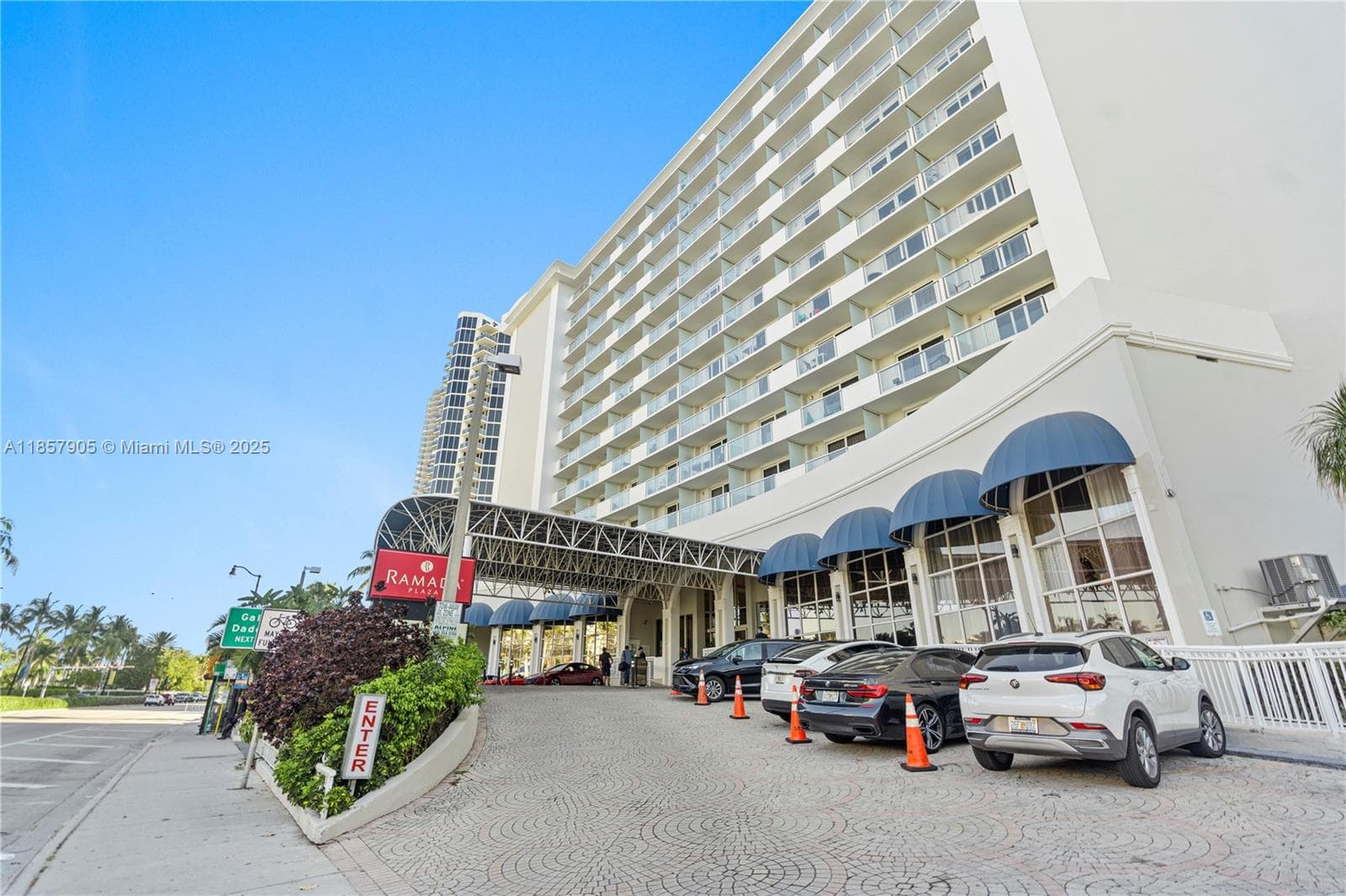 19201 Collins Ave 129 photo 15