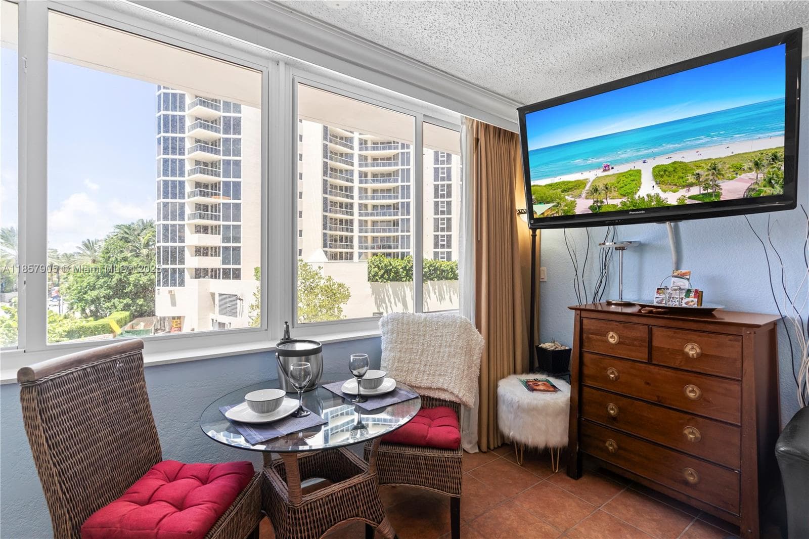 19201 Collins Ave 129 photo 8