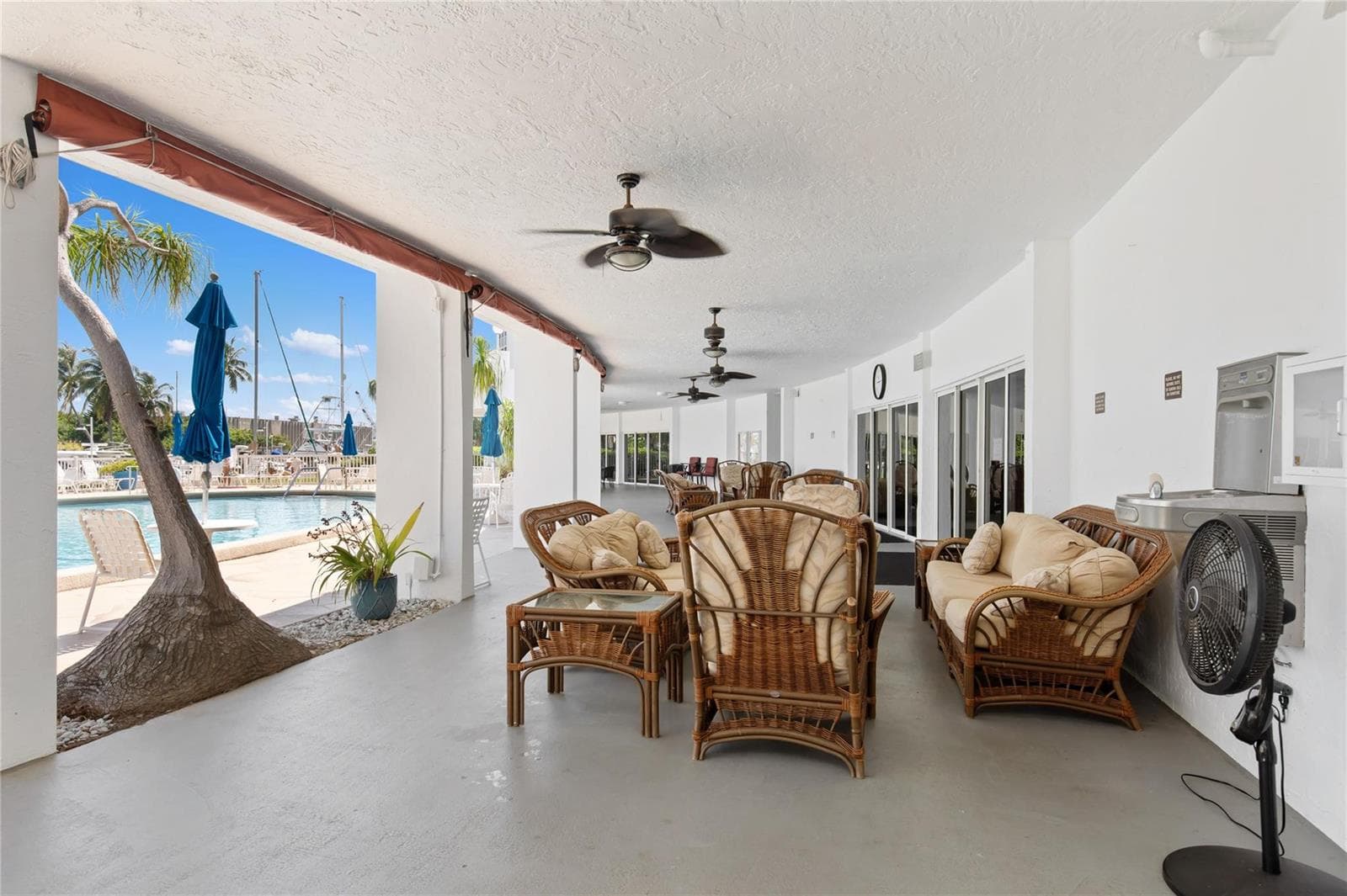 2731 NE 14th Street Causeway 710 photo 14
