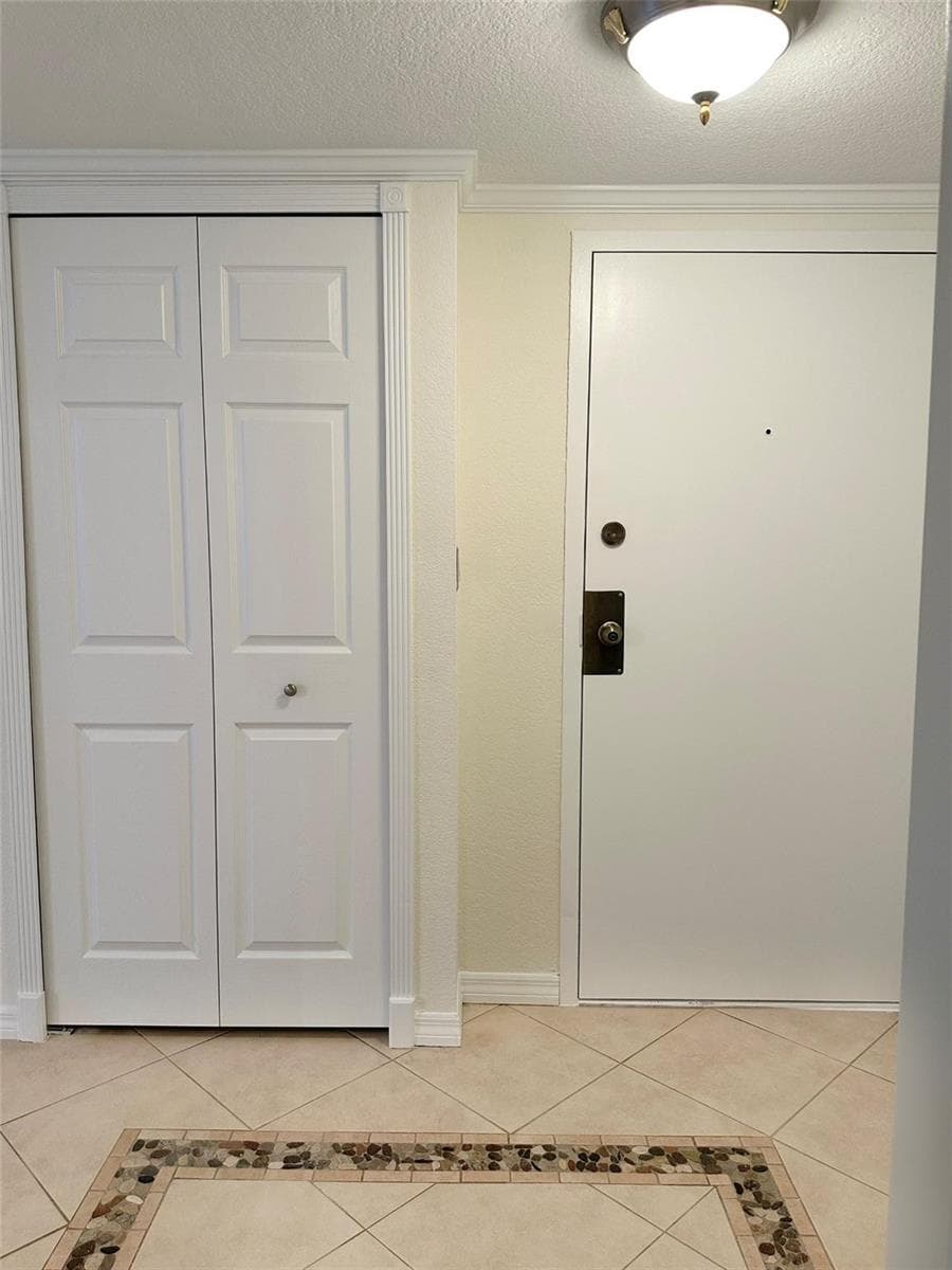 2500 Parkview Drive 814 photo 16