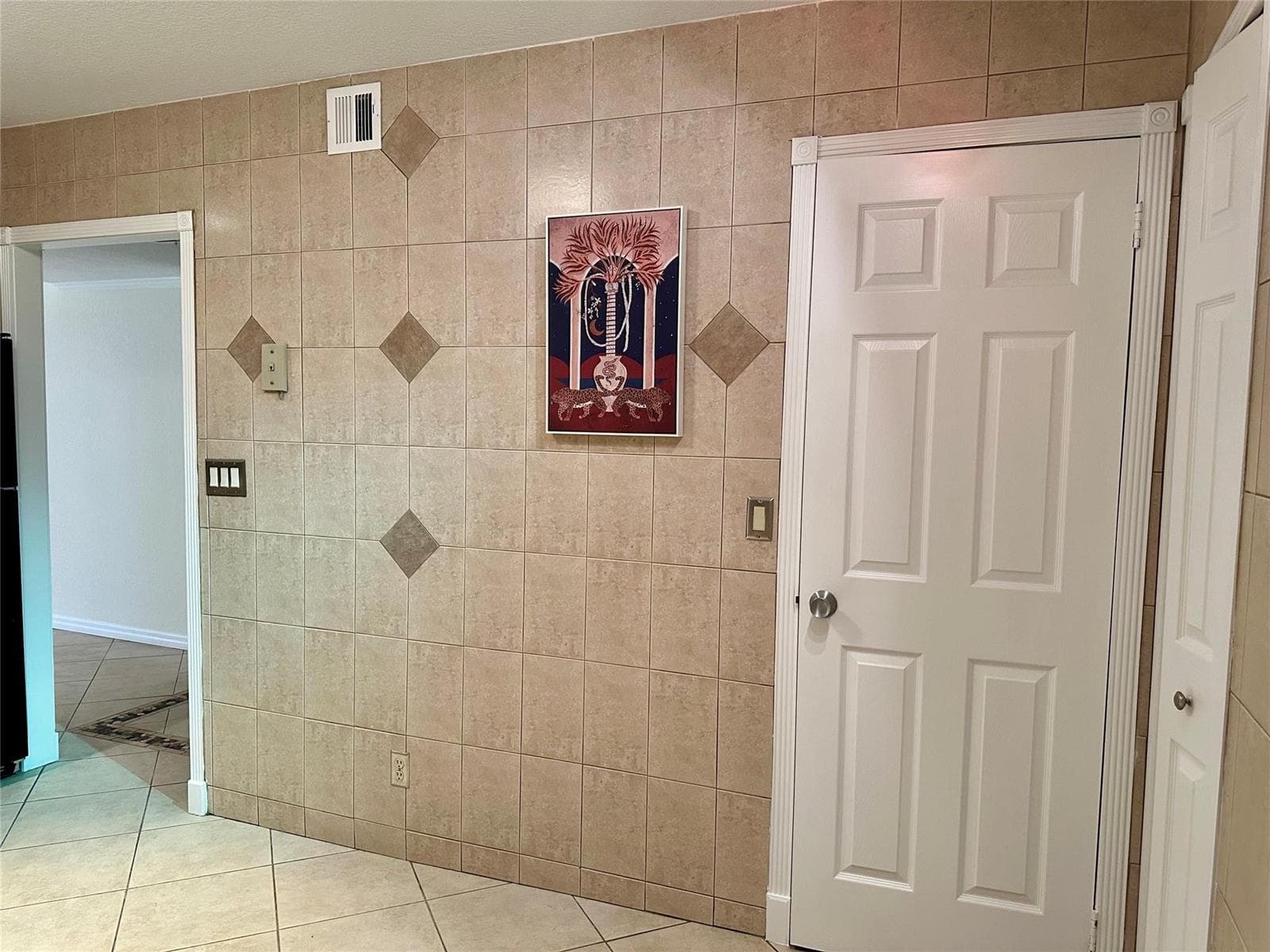 2500 Parkview Drive 814 photo 24