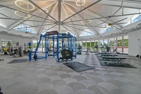 2500 Parkview Drive 814 photo 10