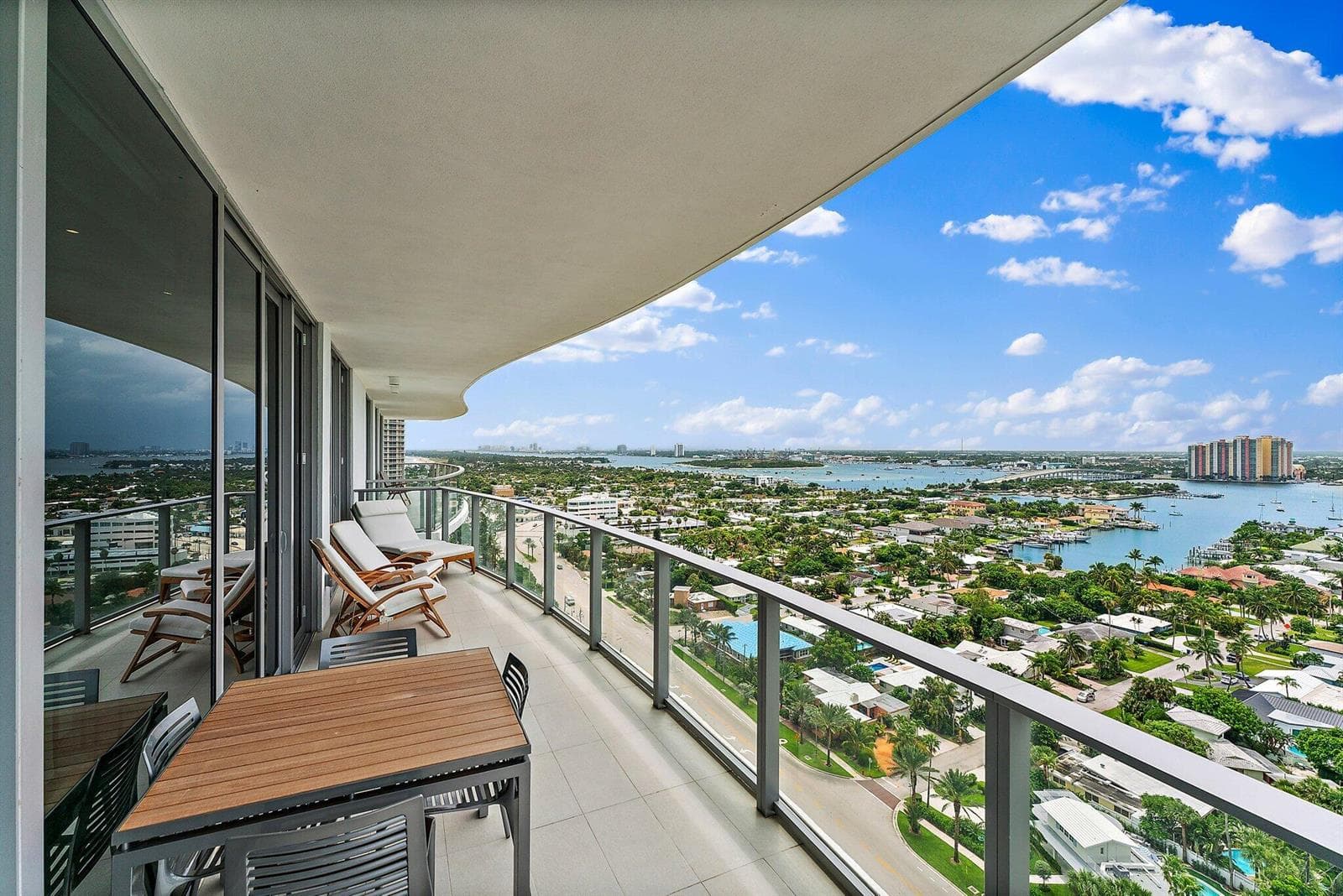 3100 N Ocean Drive 1906 photo 12