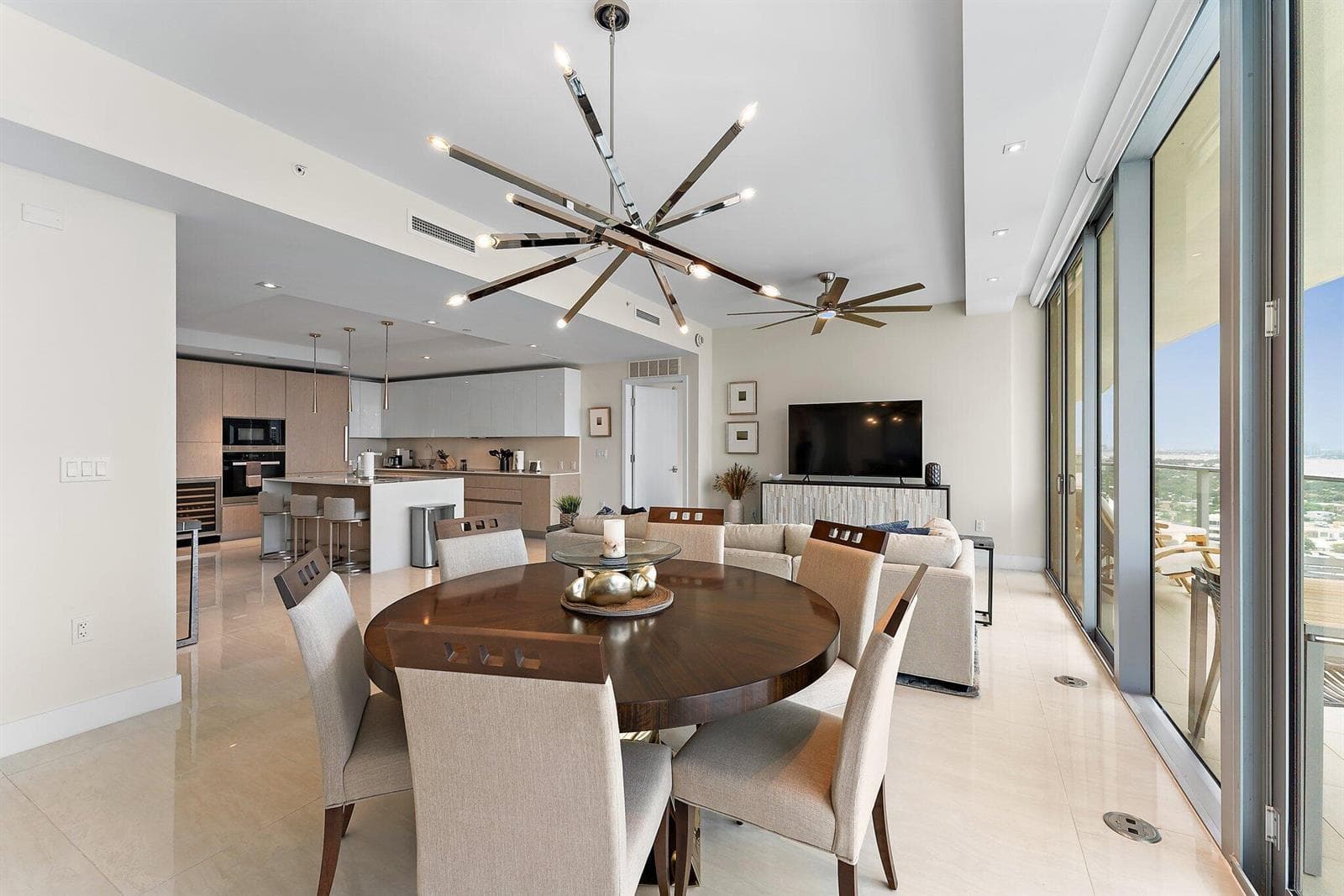 3100 N Ocean Drive 1906 photo 10