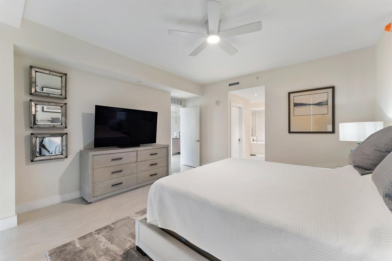 3100 N Ocean Drive 1906 photo 18