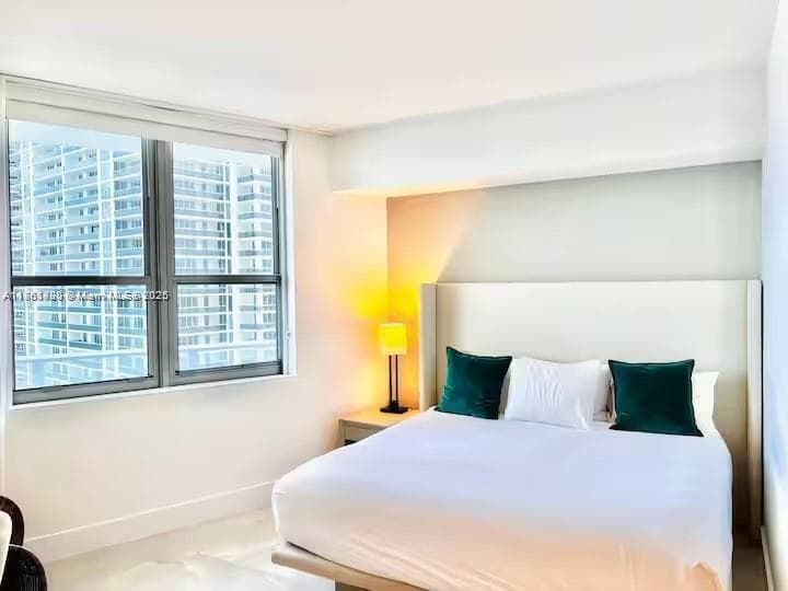 4111 S Ocean Dr 1801 photo 10