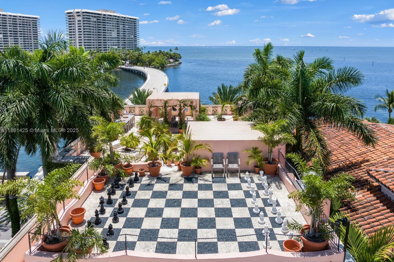 1840 S Bayshore Ln photo 4