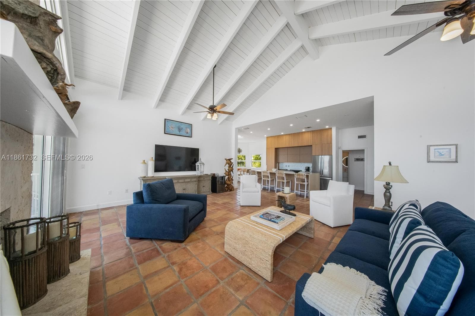 316 N Dr photo 7