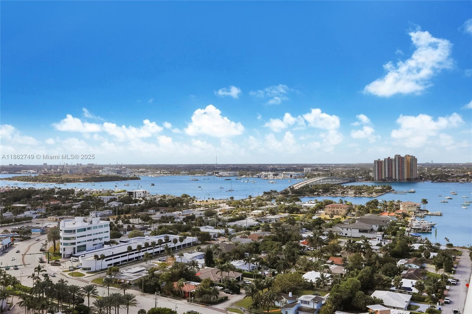 3000 N Ocean Dr 24H photo 16