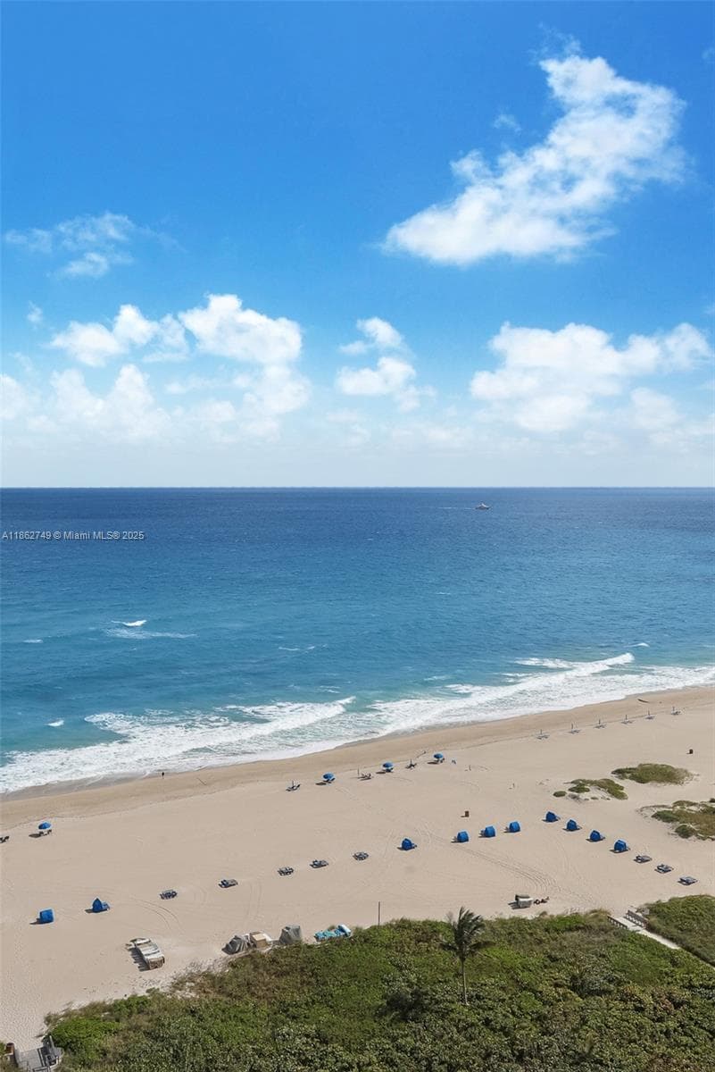 3000 N Ocean Dr 24H photo 18